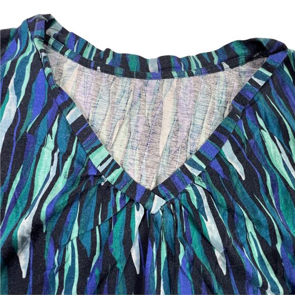 Kohl's Sleeveless V Neck Tank Top Blouse  - No Size Tag - Measurements Included - Picture 3 of 9